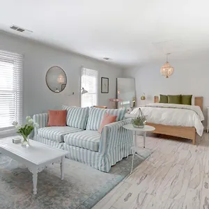Crawford Carriage House Apartment Savannah